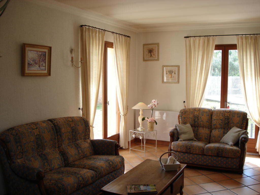 B&B L'Oustalet De Sylvie Villeneuve-lès-Avignon Exterior photo